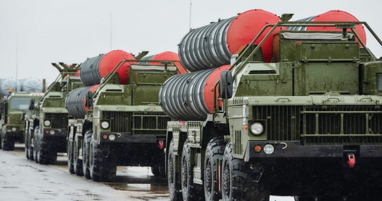 রাশিয়া থেকে প্রায় ৩০০ ক্ষেপণাস্ত্র কিনছে ভারত