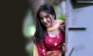 অভিনয় থেকে সাময়িক ‘বিরতি’, পাড়ি দিলেন যুক্তরাষ্ট্রে