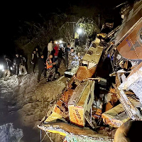 নেপালের নদীতে বাস উল্টে পড়ে ১৮ জন নিহত