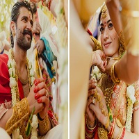 গয়না ও হাতে আলতায় বেশি নজর কাড়লেন বিজয়