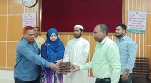 চাঁপাইনবাবগঞ্জে খেজুর বিতরণ ও বিভিন্ন প্রতিষ্ঠানের উদ্যোগে ইফতার মাহফিল