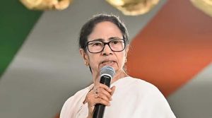 ৪র্থ বারের মতো ক্ষমতায় আসতে পারে মমতা ব্যানার্জির সরকার