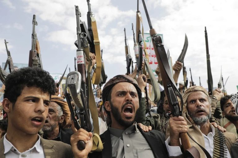যুক্তরাষ্ট্র ও ইসরায়েলের বিরুদ্ধে যুদ্ধে নামছে হুথি বিদ্রোহীরা