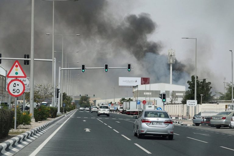 কাতারের রাজধানী দোহায় একাধিক বিস্ফোরণ