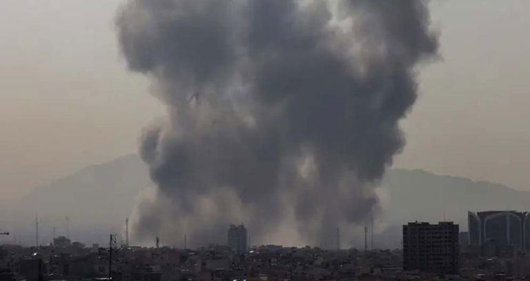 মার্কিন সেনারা ইরানের দেড় শতাধিক শিশু হত্যা করে কাঠগড়ায়