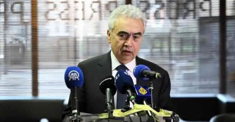 বিশ্ববাজারে তেলের কোনো ঘাটতি নেই