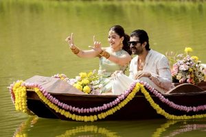 পূজা দিতে গিয়ে বিপাকে বিজয়-রাশমিকা