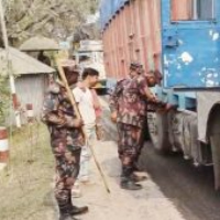চাঁপাইনবাবগঞ্জে জ্বালানি তেল পাচার ঠেকাতে কঠোর নজরদারি: অ্যাপস চালু, কমছে ভোগান্তি