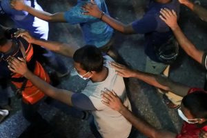 মালয়েশিয়ায় বিনোদন কেন্দ্রে অভিযানে চালিয়ে বাংলাদেশিসহ আটক ৩৭