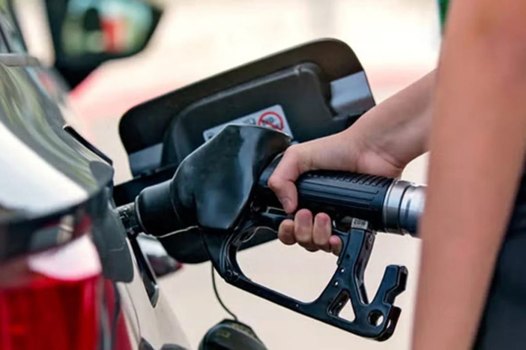 ১ লাখ টন ডিজেল কিনছে সরকার