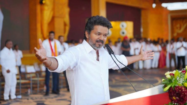 থালাপতি বিজয়ের নামে মামলা