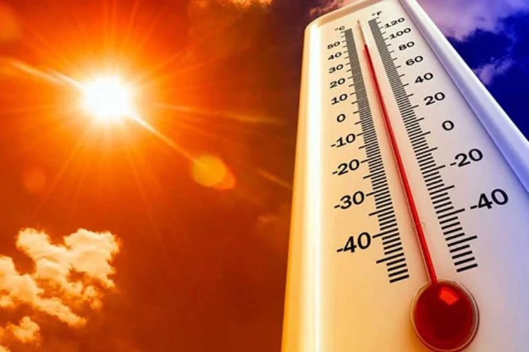 বছরের সর্বোচ্চ তাপমাত্রার রেকর্ড, ২৭ জেলায় বইছে তাপপ্রবাহ