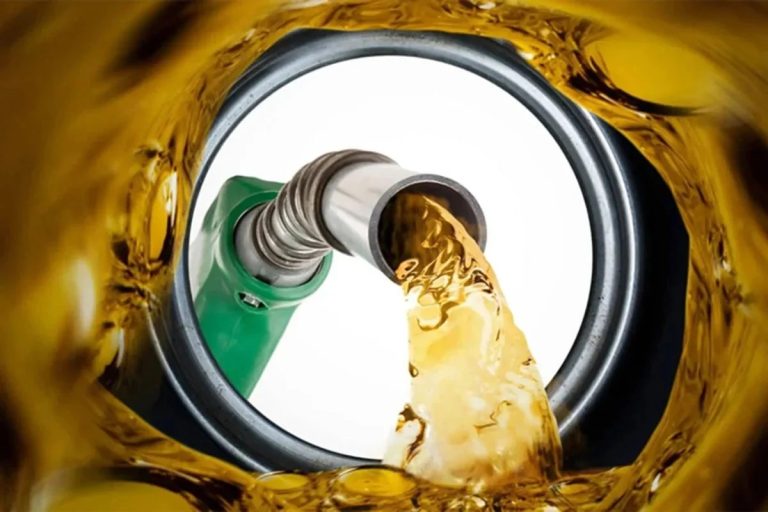 সারাদেশে অবৈধ মজুতকৃত ৪ লাখ ৬৯ হাজার লিটার জ্বালানি তেল উদ্ধার