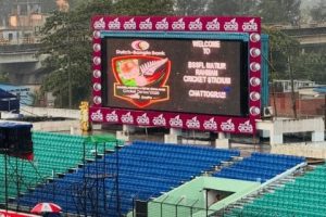 কমেছে বৃষ্টি, মাঠে এসেছে ২ দল