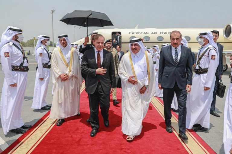 সৌদি আরবের পর দোহায় পৌঁছালেন শাহবাজ শরীফ