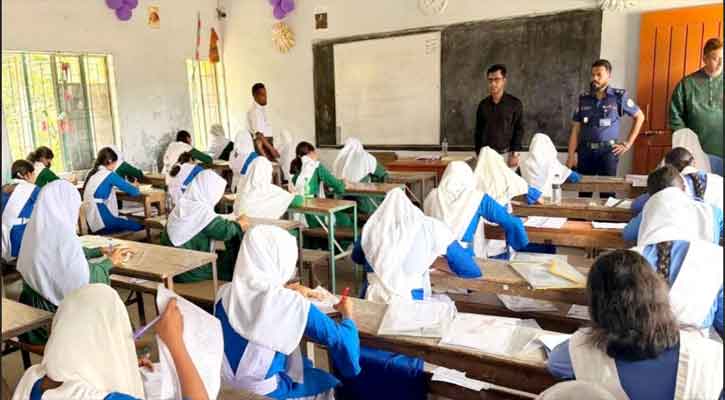 নকলমুক্ত পরিবেশে পরীক্ষা নিশ্চিতের ব্যবস্থা নেওয়া হয়েছে