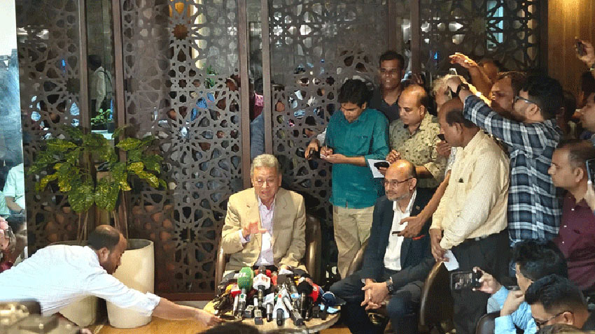 আইএমএফের চাপে তেলের দাম বাড়ানো হয়নি অর্থমন্ত্রী