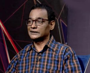 চিরনিদ্রায় গ্রামের বাড়িতে শায়িত অভিনেতা তপন