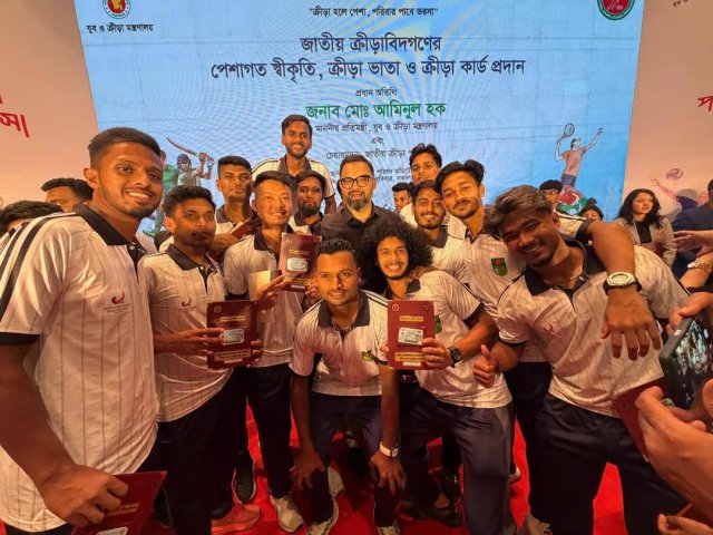 সেরাটা দিতে উৎসাহিত করবে ক্রীড়া ভাতা ও কার্ড পেয়ে মোরসালিন