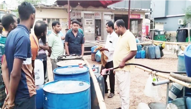 চাঁপাইনবাবগঞ্জে ইট ভাটায় ৮০০ লিটার তেল পাচারের চেষ্টা, ফিলিং ষ্টেশনকে অর্থদন্ড