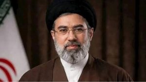 ঠোঁট-মুখ পুড়ে গেছে মোজতবা খামেনির