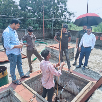 গোমস্তাপুরে তেল মজুত রাখার অপরাধে ফিলিং স্টেশনকে অর্থদণ্ড