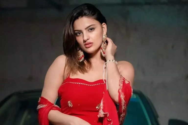 ৩০ বছরেই থেমে গেল অভিনেত্রী সিরোহীর জীবনযাত্রা