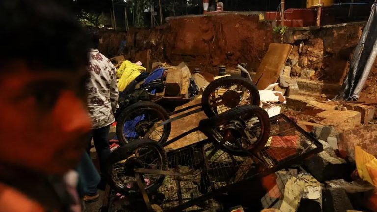 বেঙ্গালুরুতে হাসপাতালের দেয়াল ধসে শিশুসহ নিহত ৭