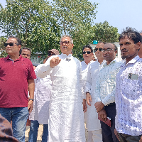 গোমস্তাপুরে বিএমডিএ সেচ পাম্প পরিদর্শনে জেলা পরিষদ প্রশাসক
