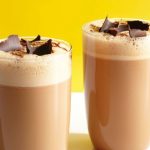 গরমে স্বস্তি দেবে কফি-দুধের মজাদার স্মুদি