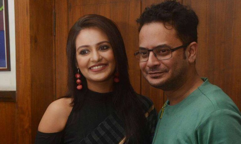 রাহুলের মৃত্যু : প্রযোজনা সংস্থার বিরুদ্ধে আইনি পদক্ষেপ নিচ্ছেন প্রিয়াঙ্কা